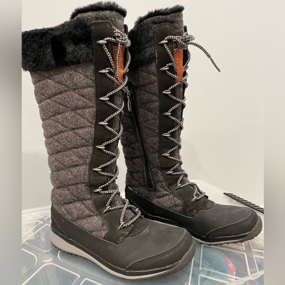 Salomon Hime tall boots, sz US5.5, UK4. Worn once!